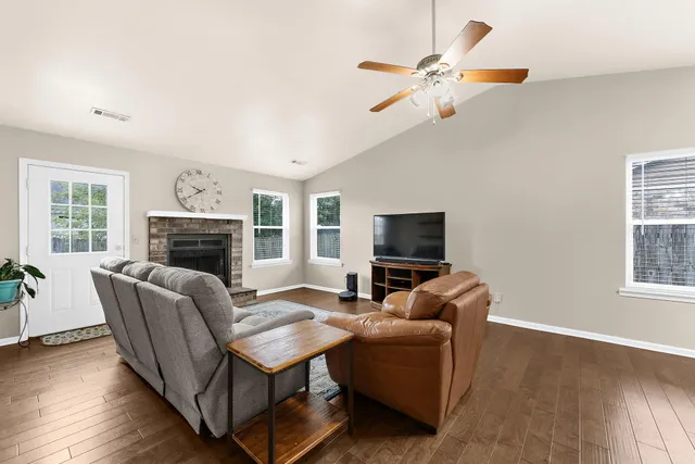 $299,900 | 110 Evergreen Magnolia Avenue, Goose Creek, SC 29445