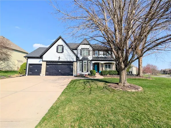 $850,000 | 22218 West 57th Street, Shawnee, KS 66226