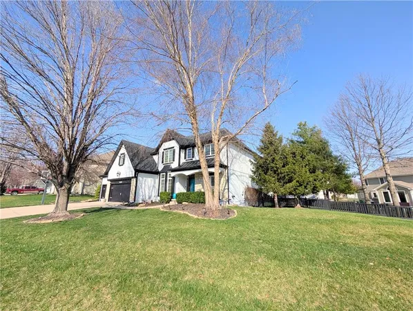 $850,000 | 22218 West 57th Street, Shawnee, KS 66226