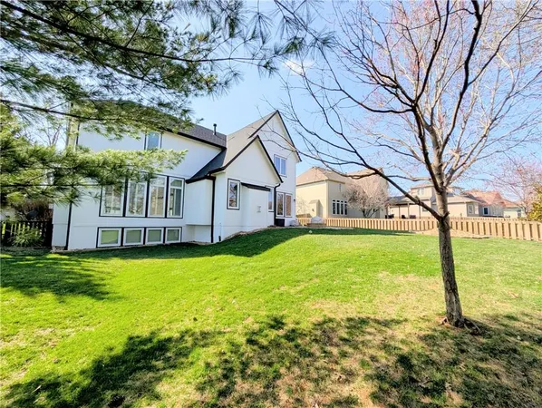 $850,000 | 22218 West 57th Street, Shawnee, KS 66226