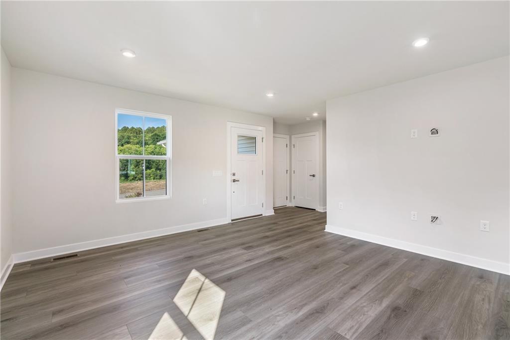 30 Maple Hill Washington, PA 15301 - Photo 4 of 24