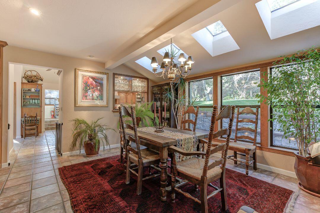 29571 Whitmore Road Whitmore, CA 96096 - Photo 17 of 116 Dining room