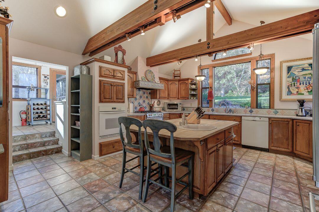 29571 Whitmore Road Whitmore, CA 96096 - Photo 22 of 116 Kitchen