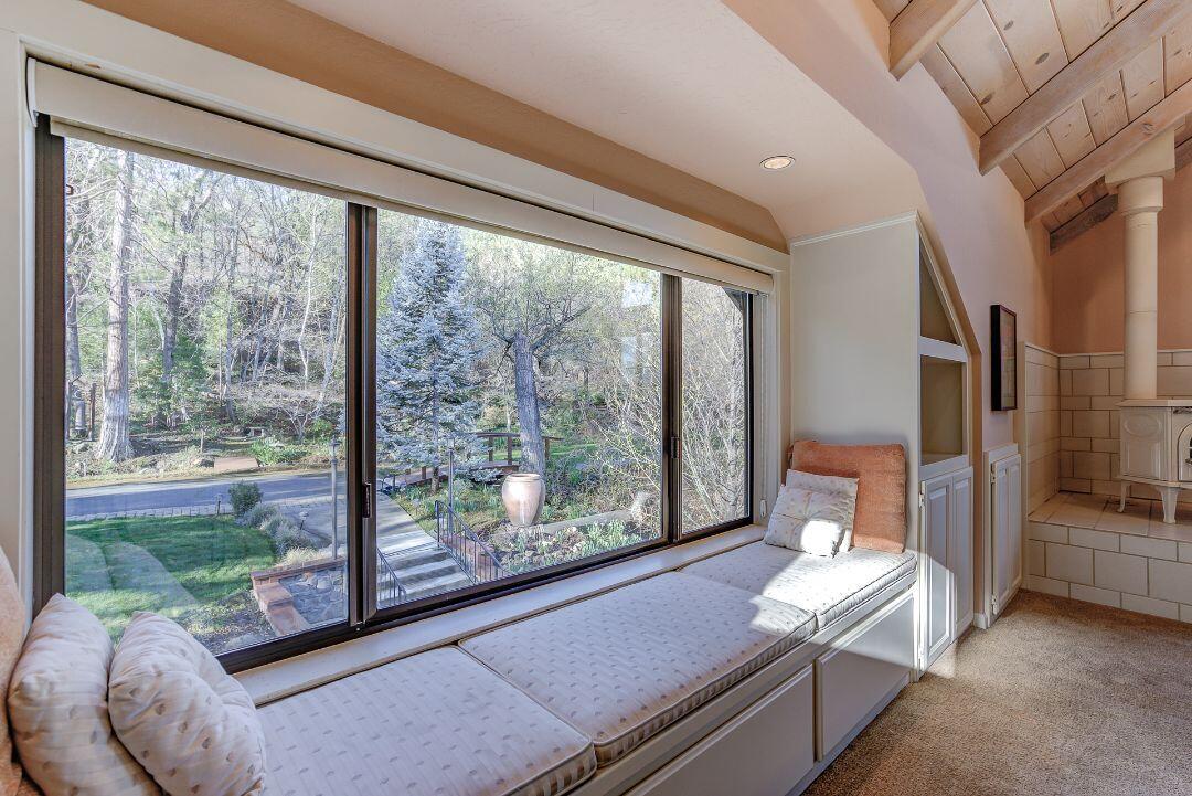 29571 Whitmore Road Whitmore, CA 96096 - Photo 54 of 116 Window seat