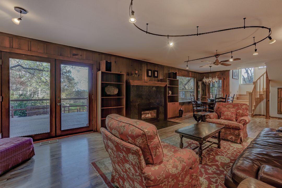 29571 Whitmore Road Whitmore, CA 96096 - Photo 10 of 116 Living room