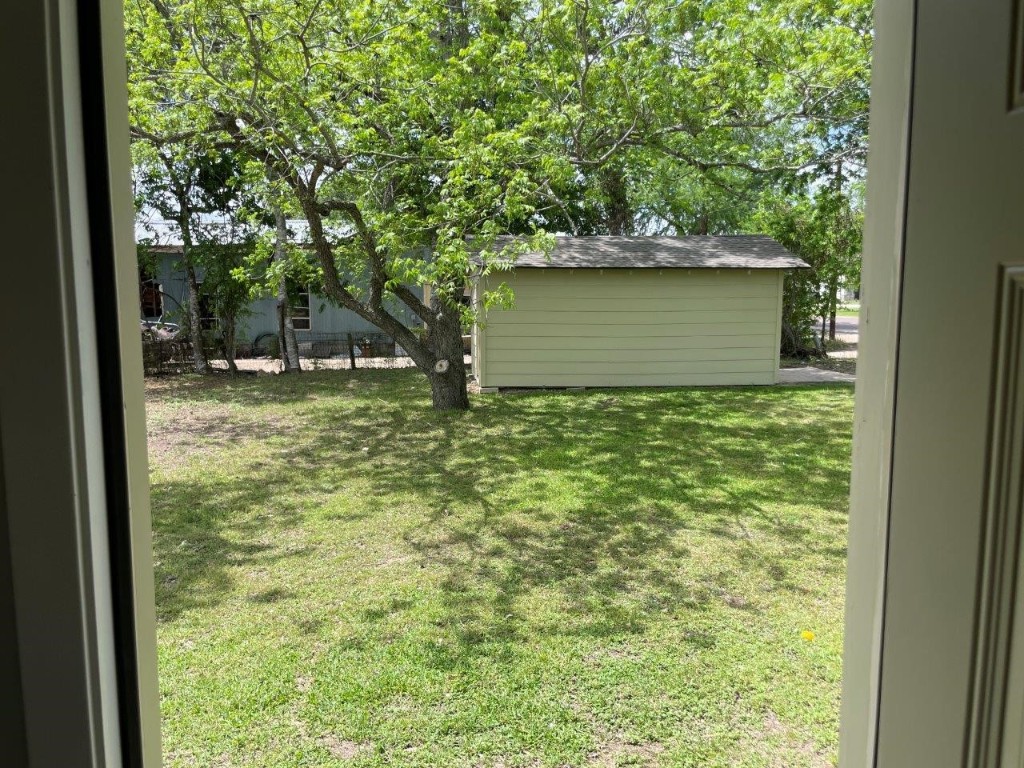 809 19th Street Hempstead, TX 77445 - Photo 19 of 22