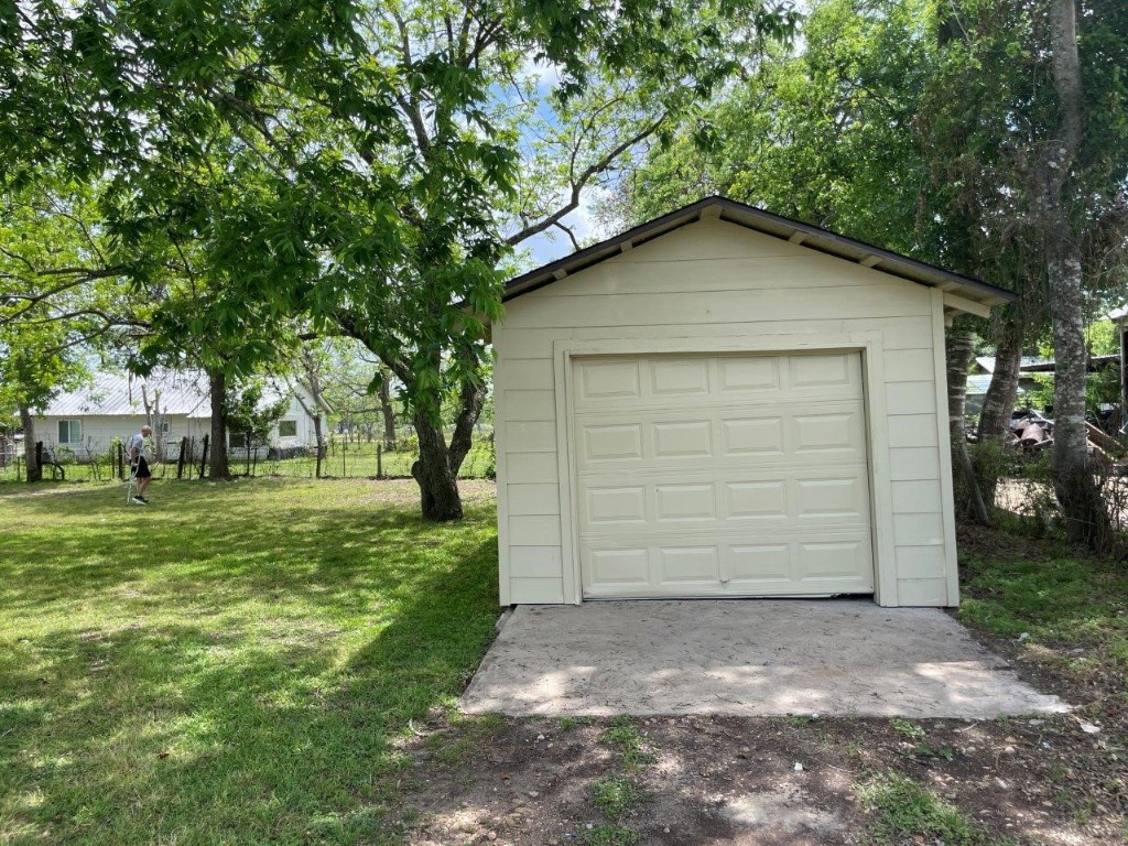 809 19th Street Hempstead, TX 77445 - Photo 20 of 22