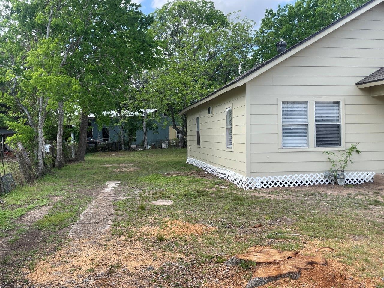 809 19th Street Hempstead, TX 77445 - Photo 4 of 22