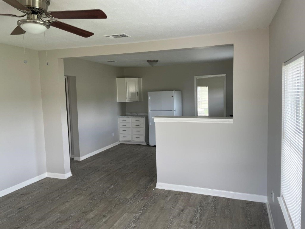 809 19th Street Hempstead, TX 77445 - Photo 6 of 22