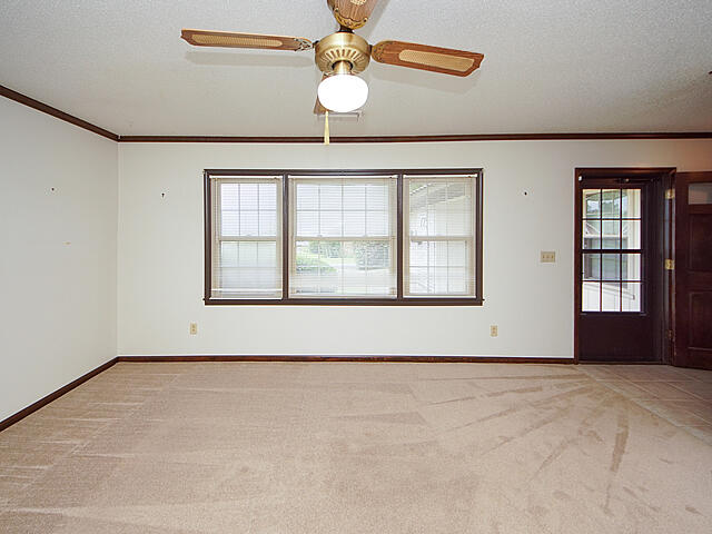 129 Foxborough Road Goose Creek, SC 29445 - Photo 5 of 39 05