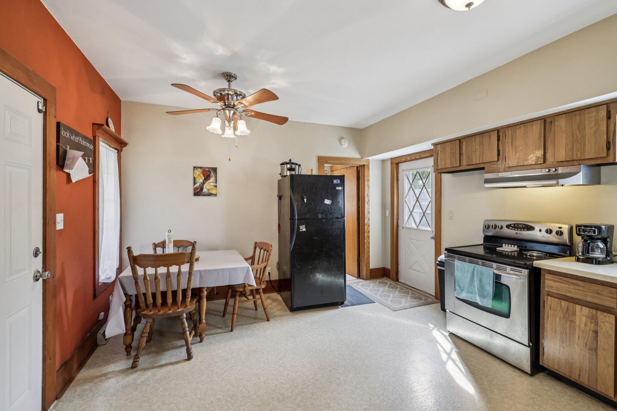 125 Monroe Street Fort Atkinson, WI 53538 - Photo 14 of 36 15-web-or-mls-Monroe St-S0210-015