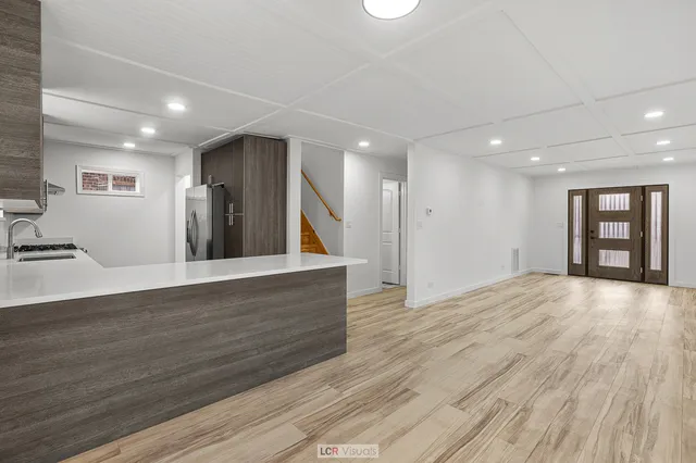 $379,000 | 11055 South Ave C, Chicago, IL 60617