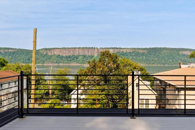$1,635,000 | 6 Nodine Street, Unit 6, Hastings-on-Hudson, NY 10706