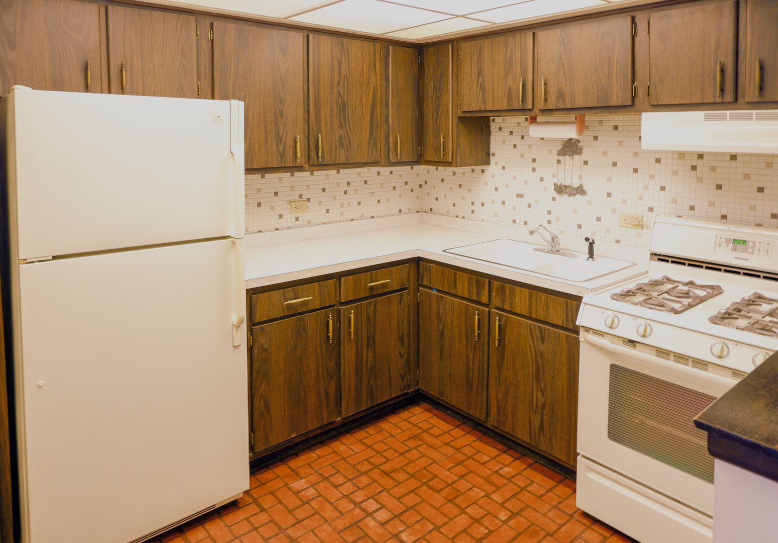 9832 Nottingham Avenue, Unit 10 Chicago Ridge, IL 60415 - Photo 4 of 14 Gallery Image 4