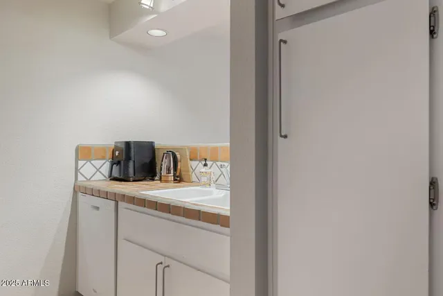 $1,745 | 7625 East Camelback Road, Unit B151, Scottsdale, AZ 85251