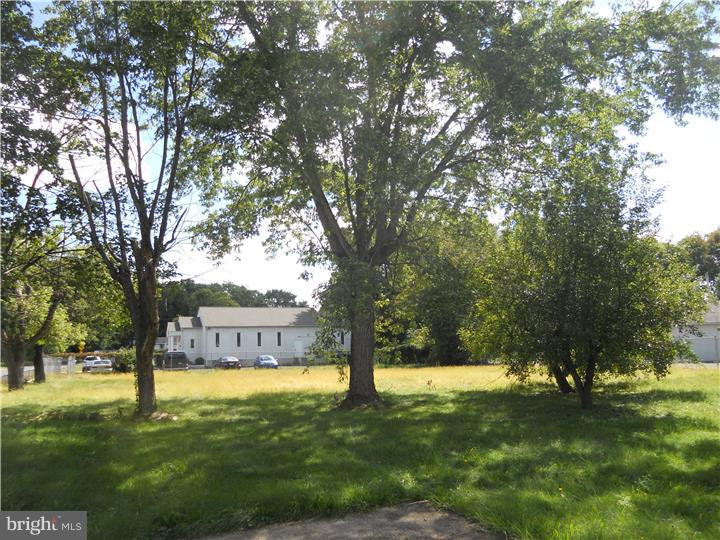 5612 Beaver Dam Road Bristol, PA 19007 - Photo 4 of 9 Back Yard