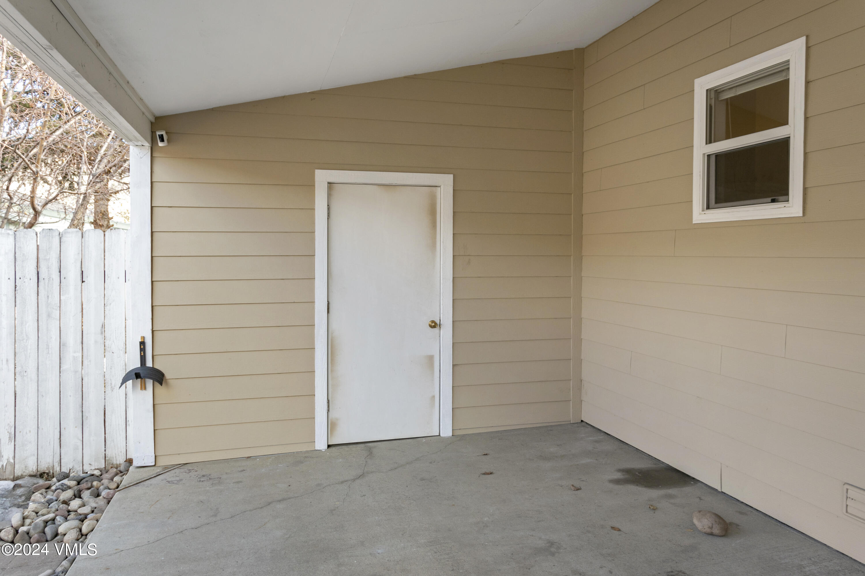 161 Haymaker Loop Gypsum, CO 81637 - Photo 17 of 22 161 Haymaker Loop-017