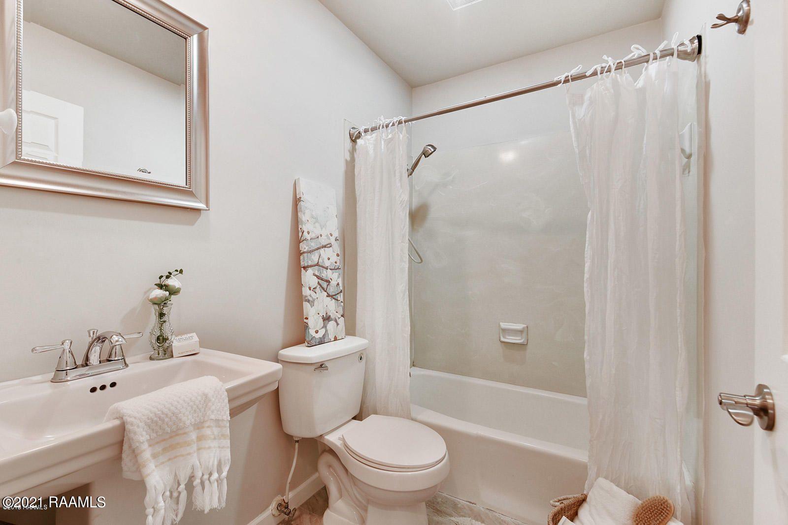 213 St Benjamin Drive Lafayette, LA 70506 - Photo 10 of 14 20190403204223412109000000-o