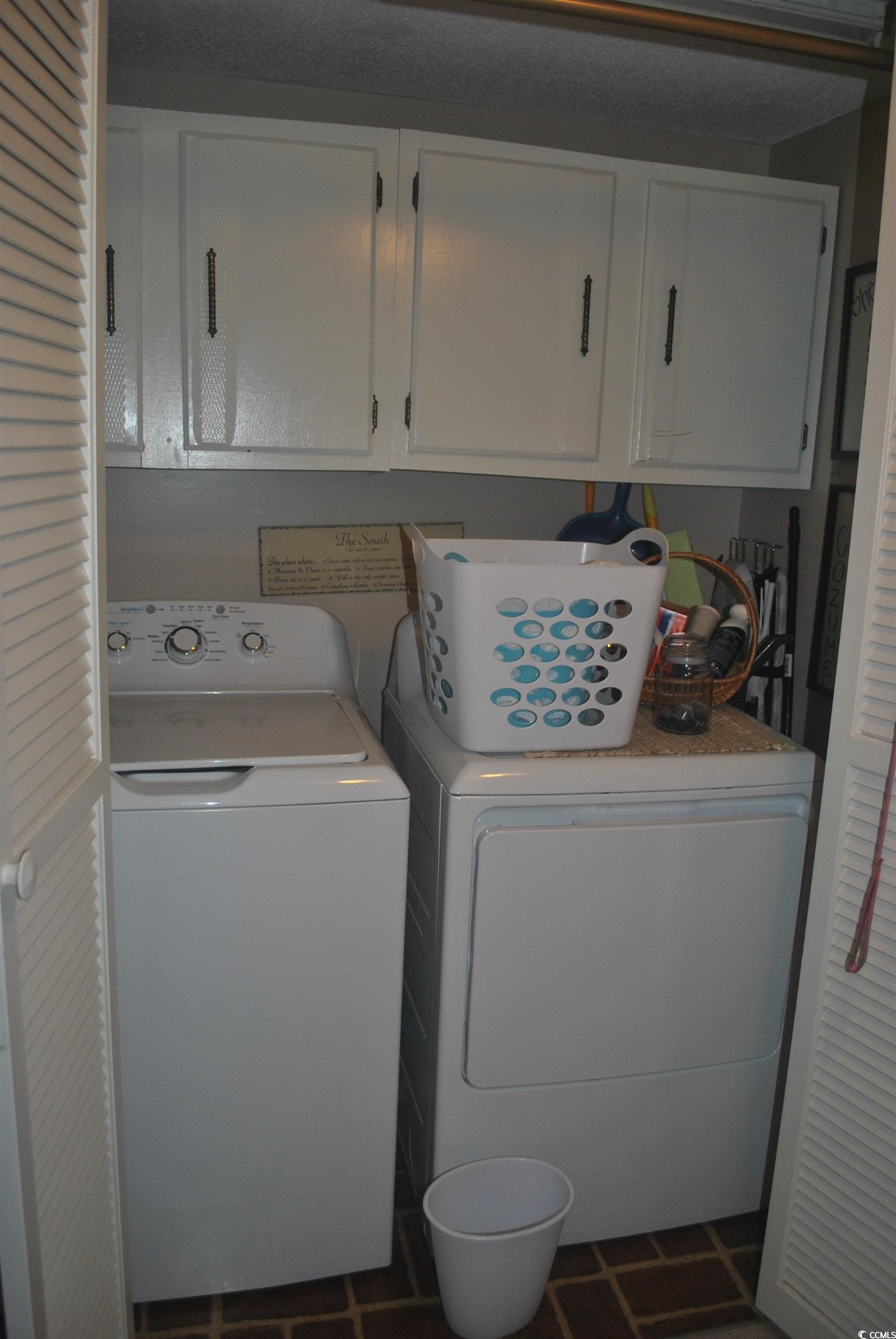30 Little Point Road, Unit 33 Georgetown, SC 29440 - Photo 13 of 27 Clothes washing area with washer and clothes dryer