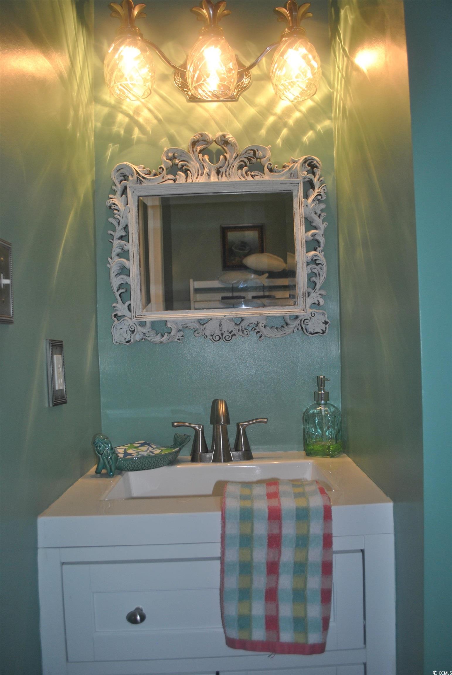 30 Little Point Road, Unit 33 Georgetown, SC 29440 - Photo 21 of 27 Bathroom with vanity