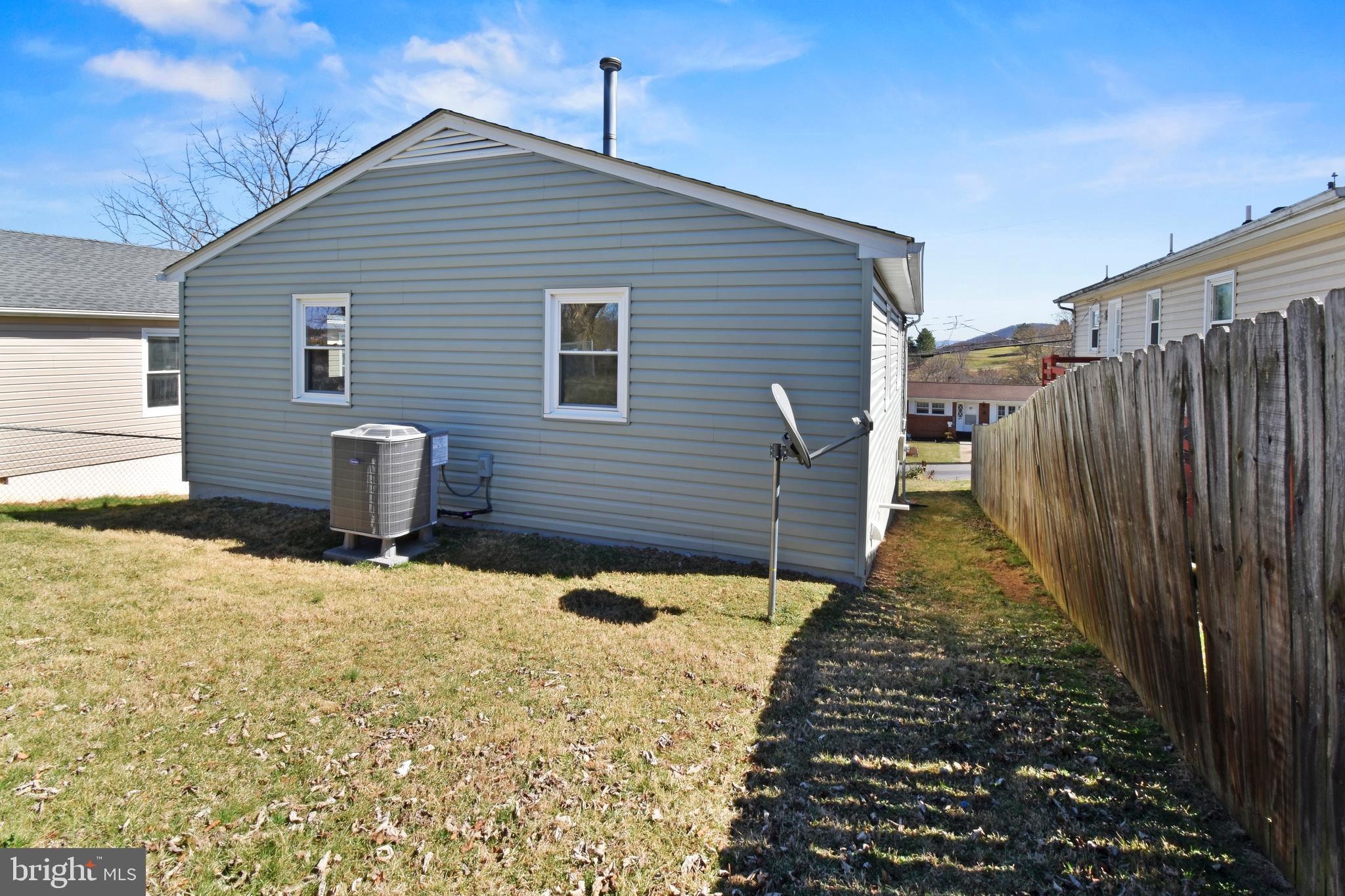 620 B Street Staunton, VA 24401 - Photo 23 of 26 a backyard of a house