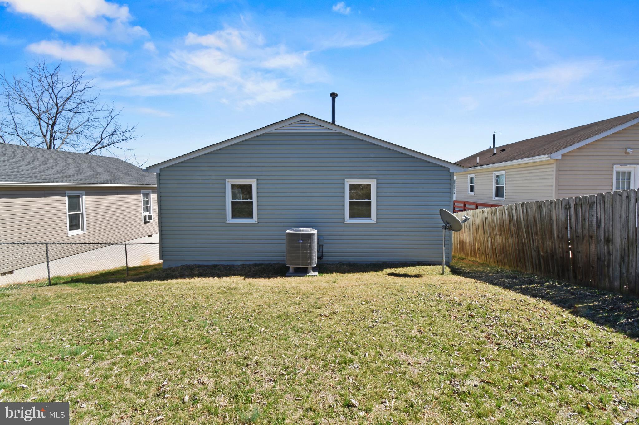 620 B Street Staunton, VA 24401 - Photo 24 of 26 a backyard of a house