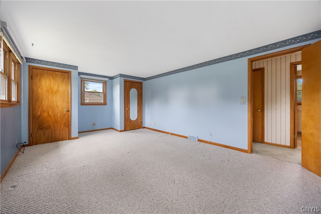 202 Arbordale Road East Camillus, NY 13219 - Photo 16 of 26