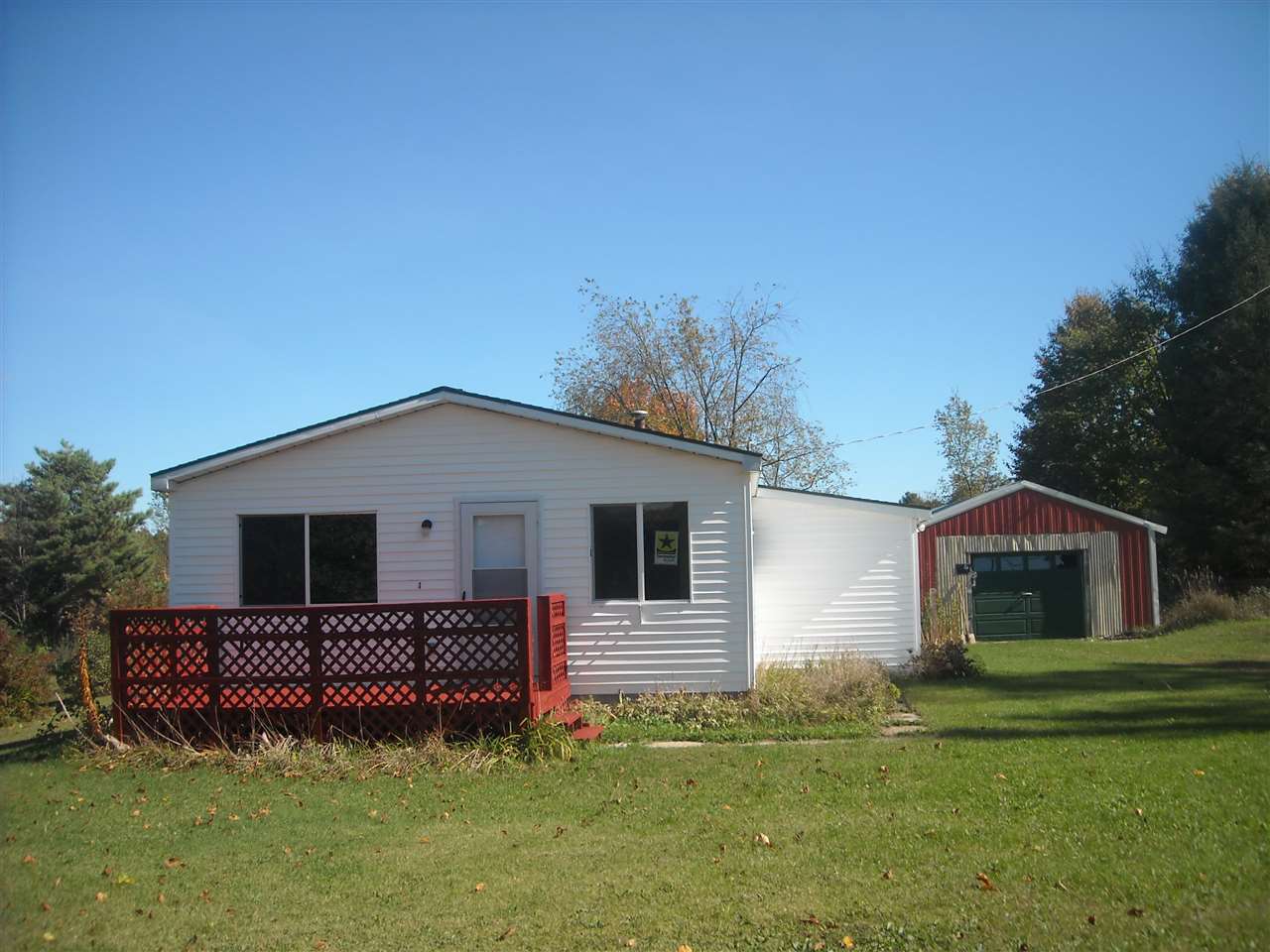 2153 Moss Road Beulah, MI 49617 - Photo 3 of 19 1880659-2.JPG