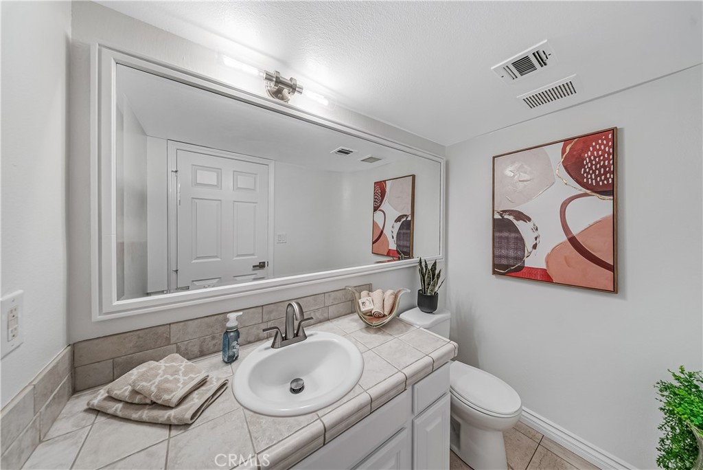 18741 Hillsboro Road Porter Ranch, CA 91326 - Photo 15 of 54