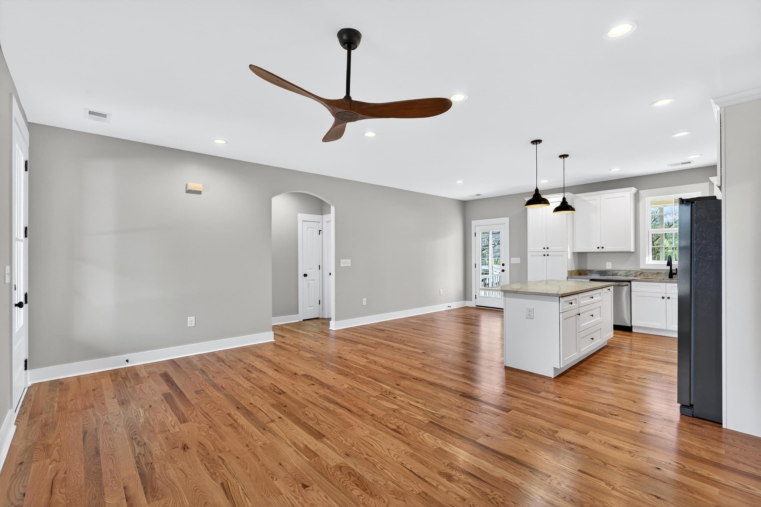 224 Boyce Street Landrum, SC 29356 - Photo 8 of 39