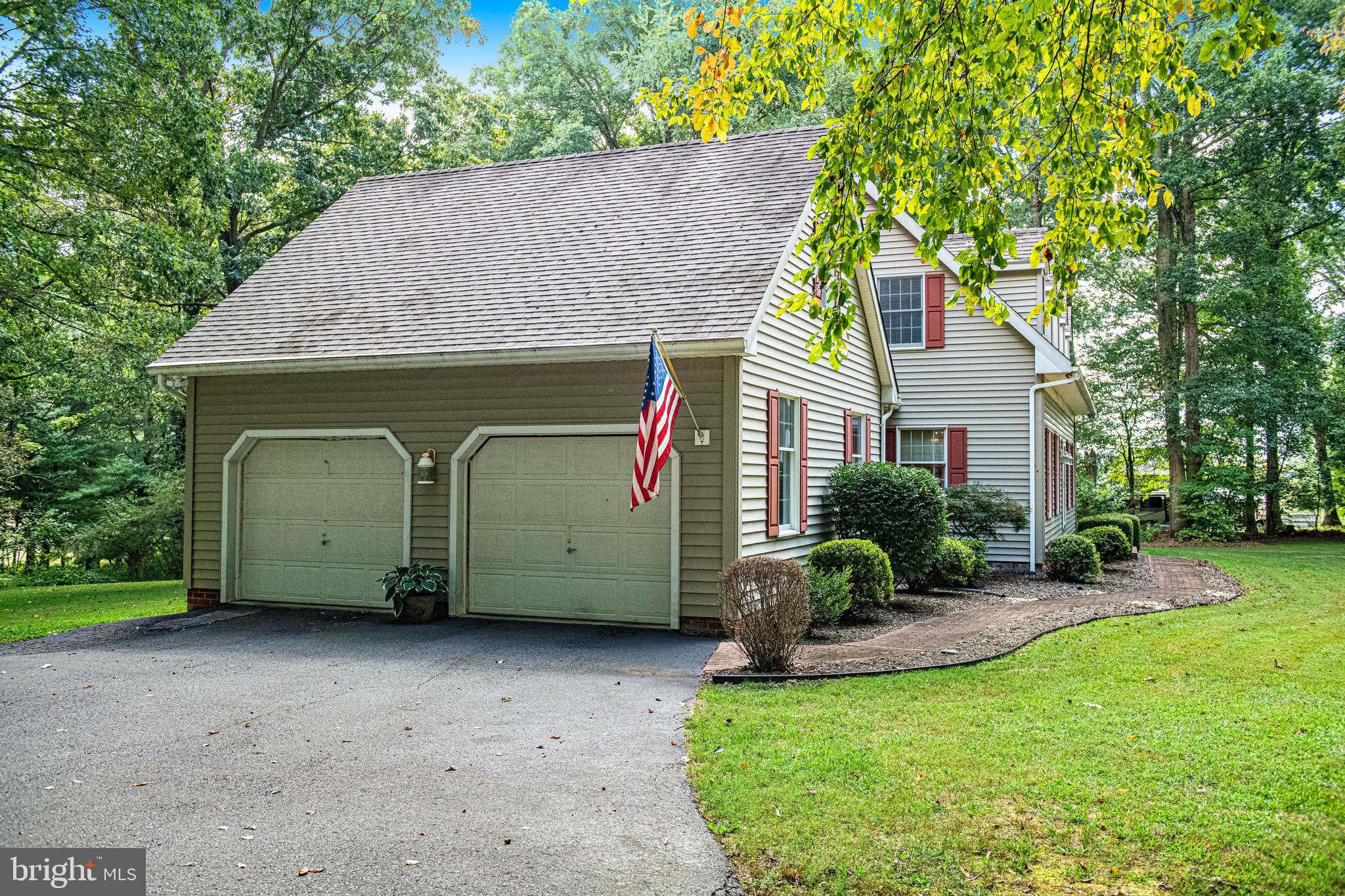 Oversized sideload two car garage