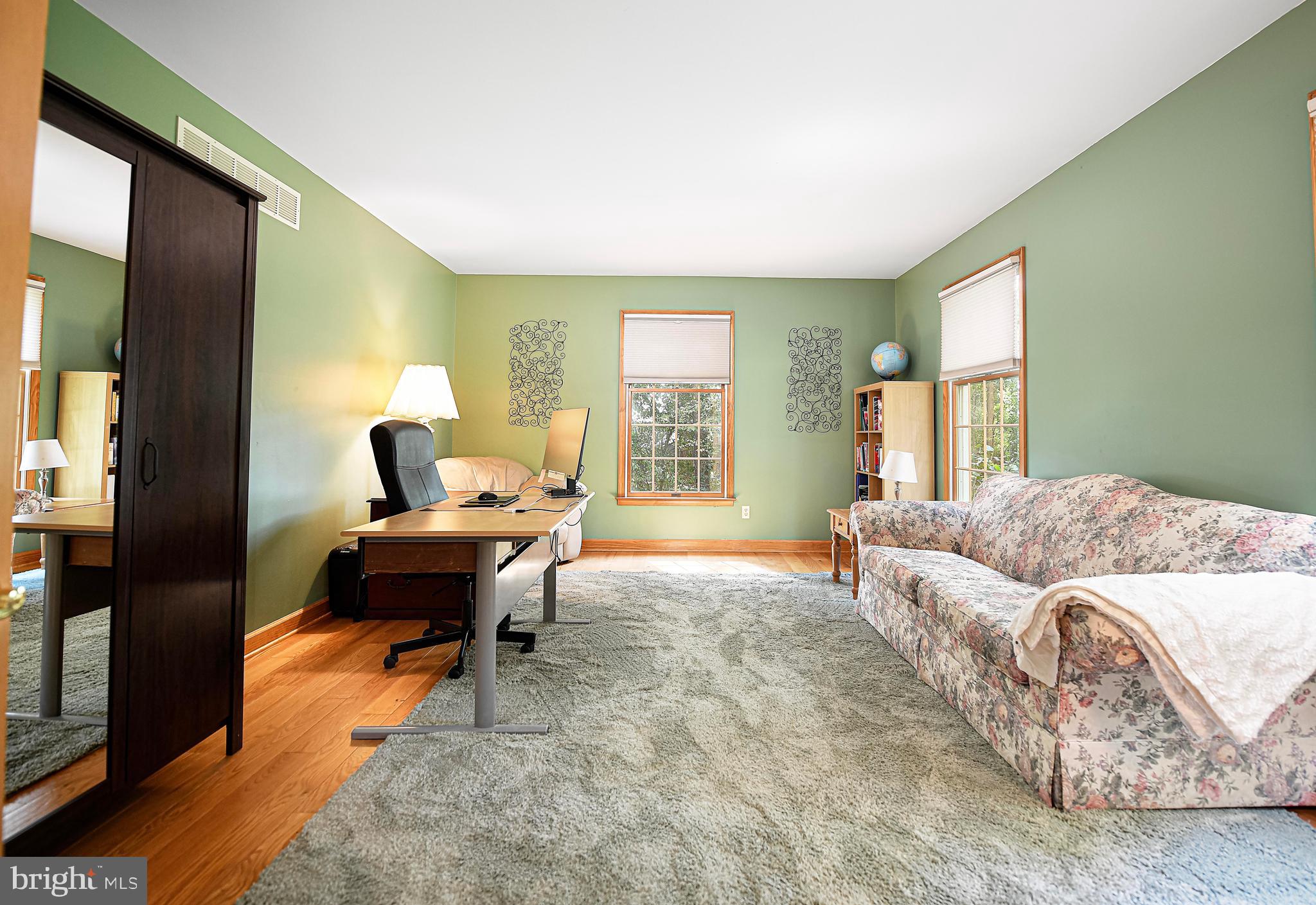 Lovely living rm/office with hdwd floors