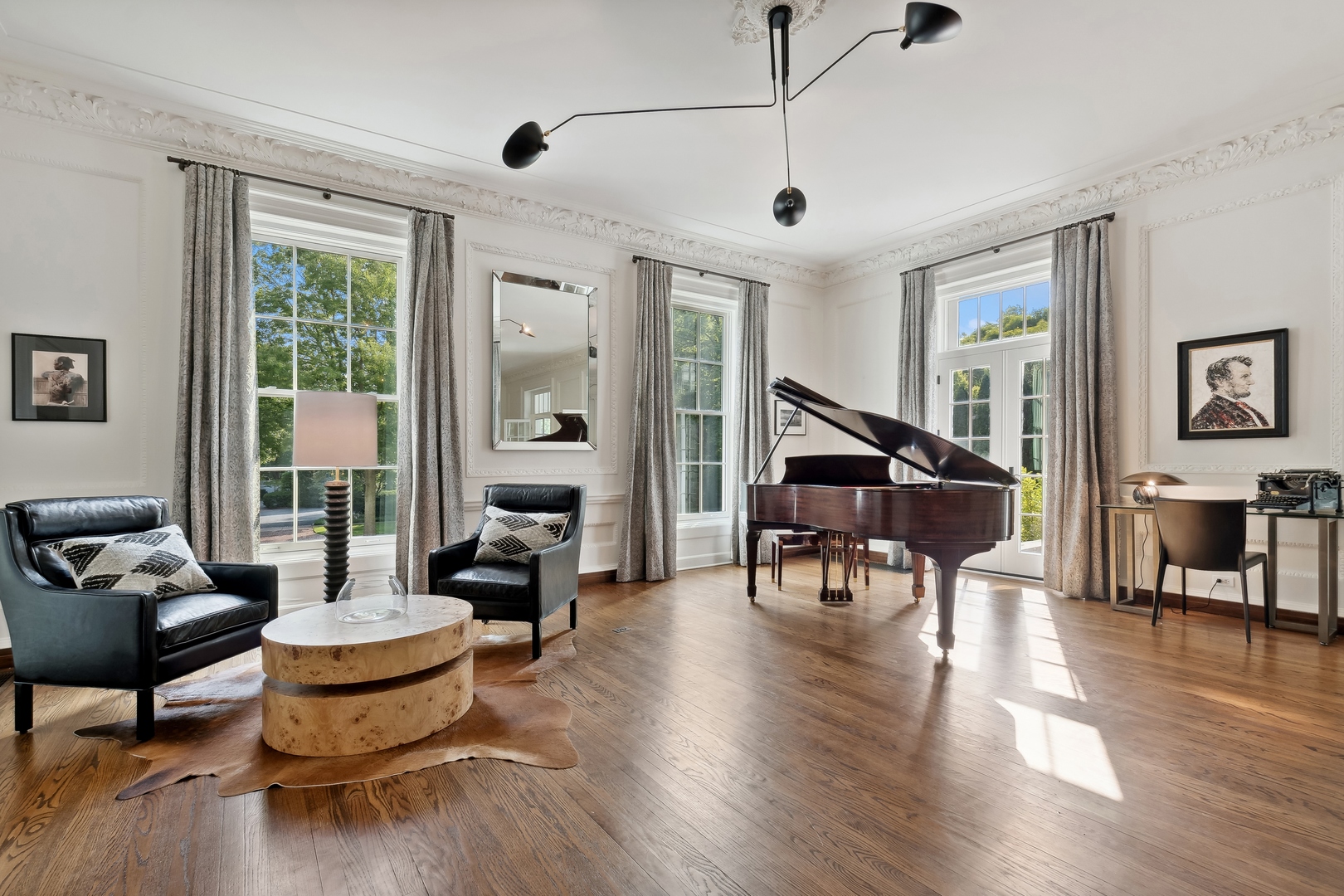 100 Pembroke Drive Lake Forest, IL 60045 - Photo 13 of 56 a living room with furniture and a wooden floor