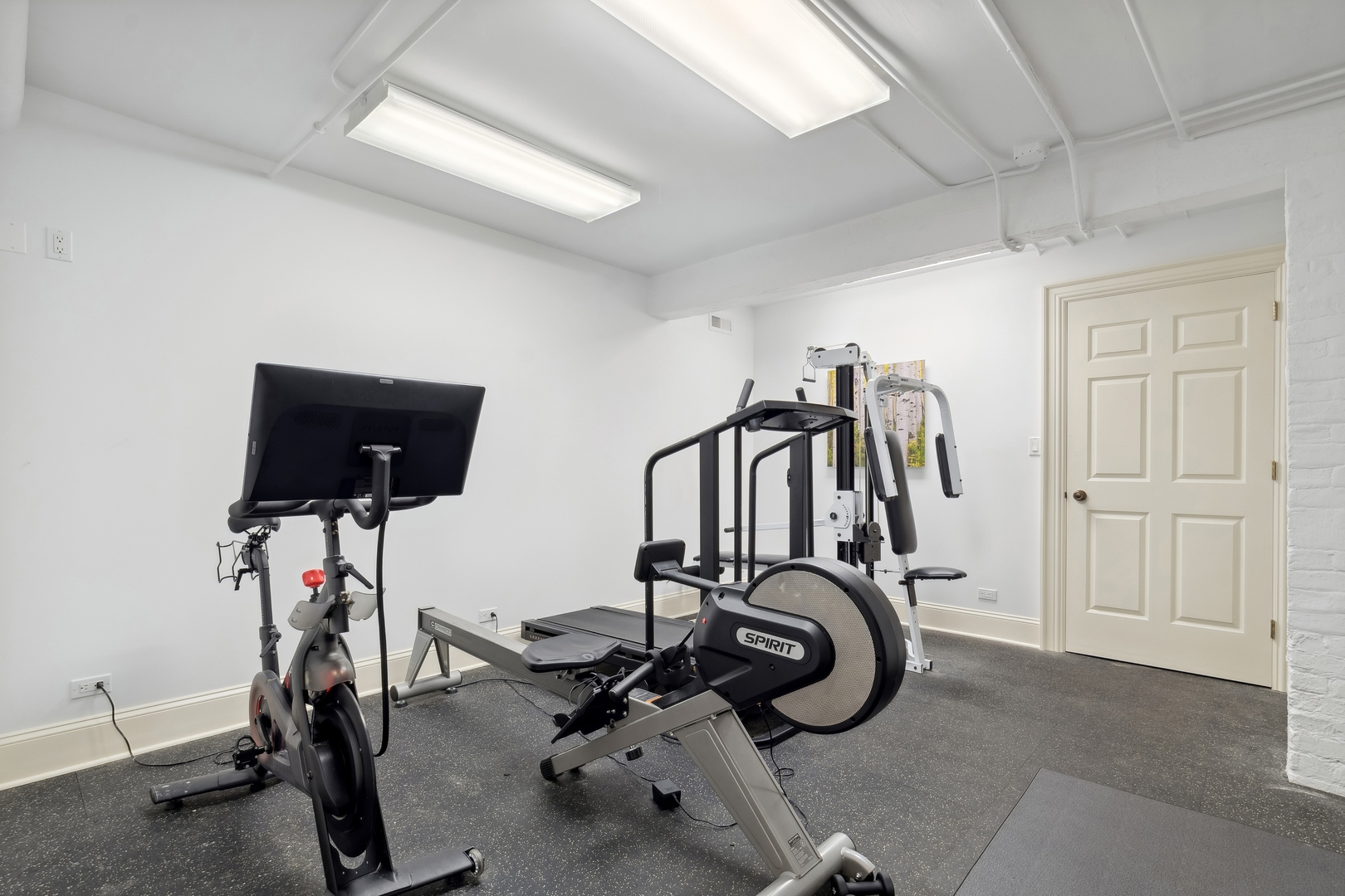 100 Pembroke Drive Lake Forest, IL 60045 - Photo 46 of 56 a view of a room with gym equipment