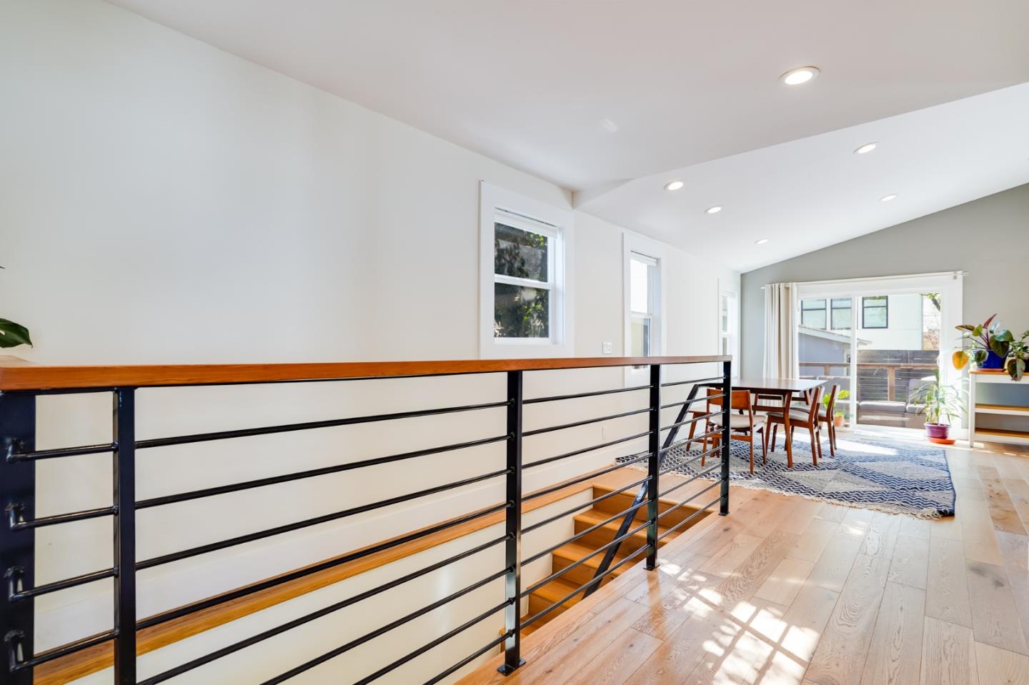 985 44th Street Oakland, CA 94608 - Photo 7 of 41 a view of livingroom with furniture