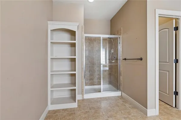 $450,000 | 1520 Southwest Antiquity Drive, Lee's Summit, MO 64081