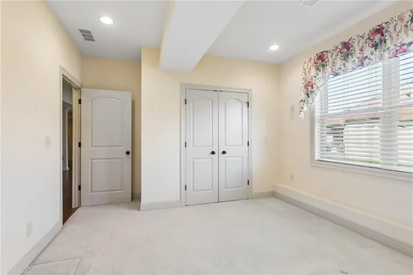 $450,000 | 1520 Southwest Antiquity Drive, Lee's Summit, MO 64081