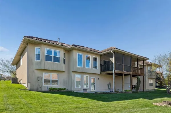 $450,000 | 1520 Southwest Antiquity Drive, Lee's Summit, MO 64081