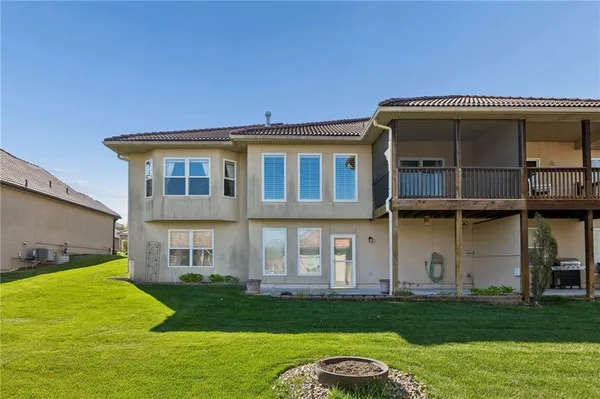 $450,000 | 1520 Southwest Antiquity Drive, Lee's Summit, MO 64081