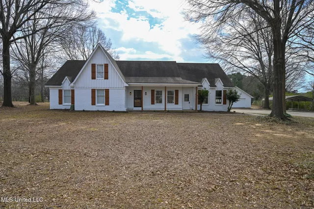 $619,900 | 4707 Douglas Drive, Olive Branch, MS 38654