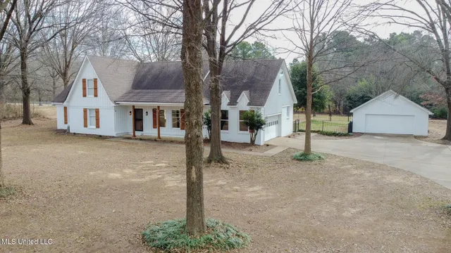 $619,900 | 4707 Douglas Drive, Olive Branch, MS 38654