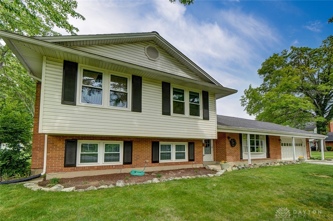 7609 Kings Run Road Dayton, OH 45459 - Photo 2 of 43 Gallery Image 2