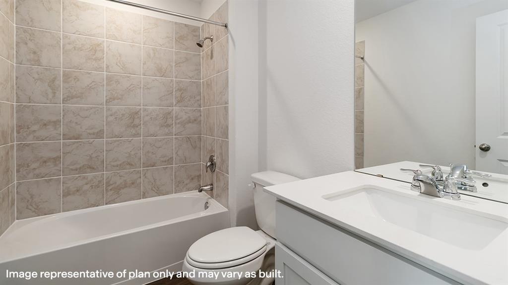 1809 Teton River Drive Blue Ridge, TX 75424 - Photo 23 of 24 a bathroom with a sink a toilet and a bathtub