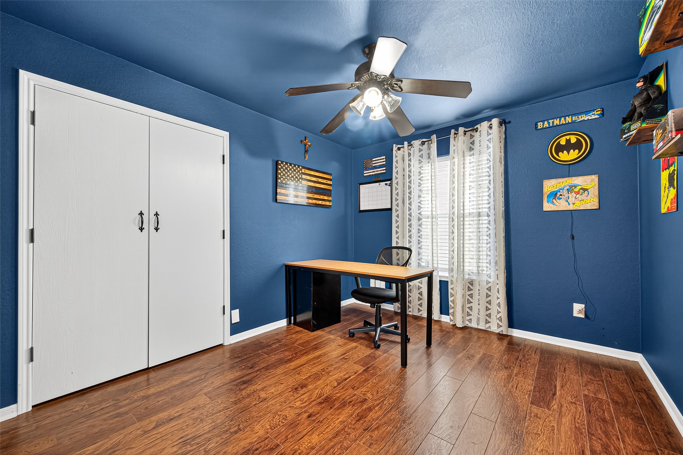 919 Wild Cotton Road Rosenberg, TX 77471 - Photo 15 of 21 a view of a livingroom with furniture and a window