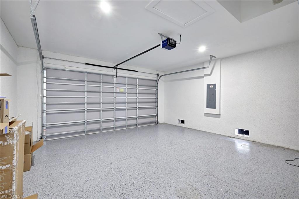 502 Southwest 25th Place Cape Coral, FL 33991 - Photo 21 of 34 a view of room that has a white walls