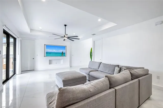 $4,000 | 502 Southwest 25th Place, Cape Coral, FL 33991