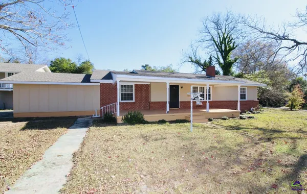 $255,000 | 1102 North 3rd Street, Cordele, GA 31015