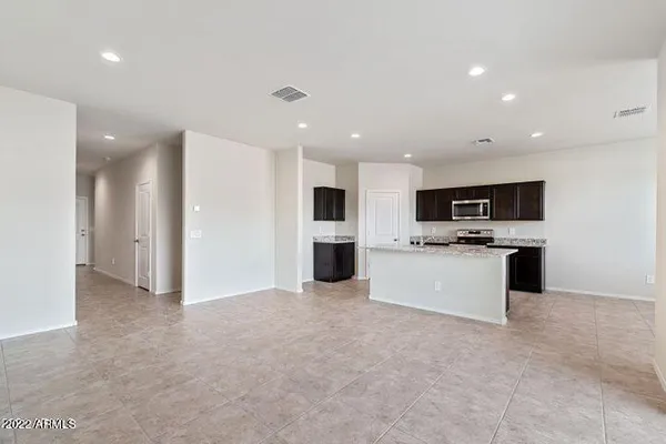 $2,200 | 1075 West Chimes Tower Drive, Casa Grande, AZ 85122