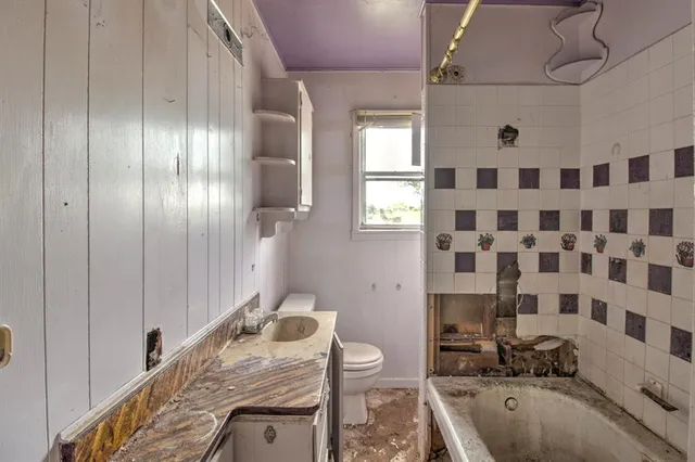 a view of a storage & utility room