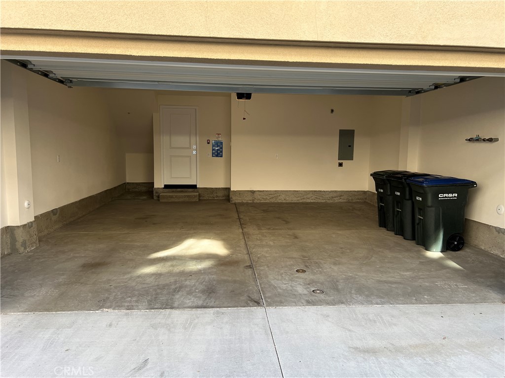 468 Palermo Lake Forest, CA 92630 - Photo 18 of 22 a view of a car garage